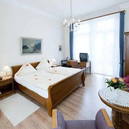 Hotel Spöttel 3*